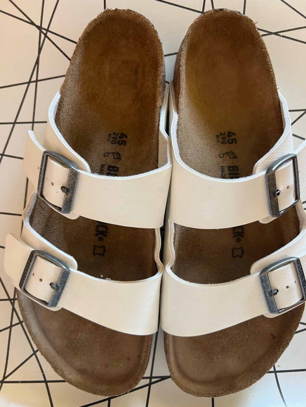 Birkenstock Arizona Men’s sandals nwot US12 EU45 white leather with cork sole